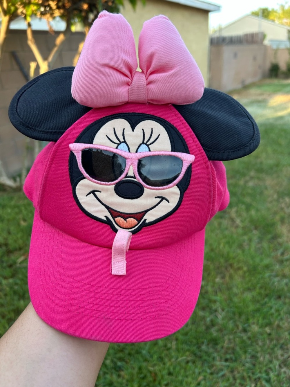 Disneyland resort Pink Minnie Mouse Kids Hat with Bow and Sunglasses